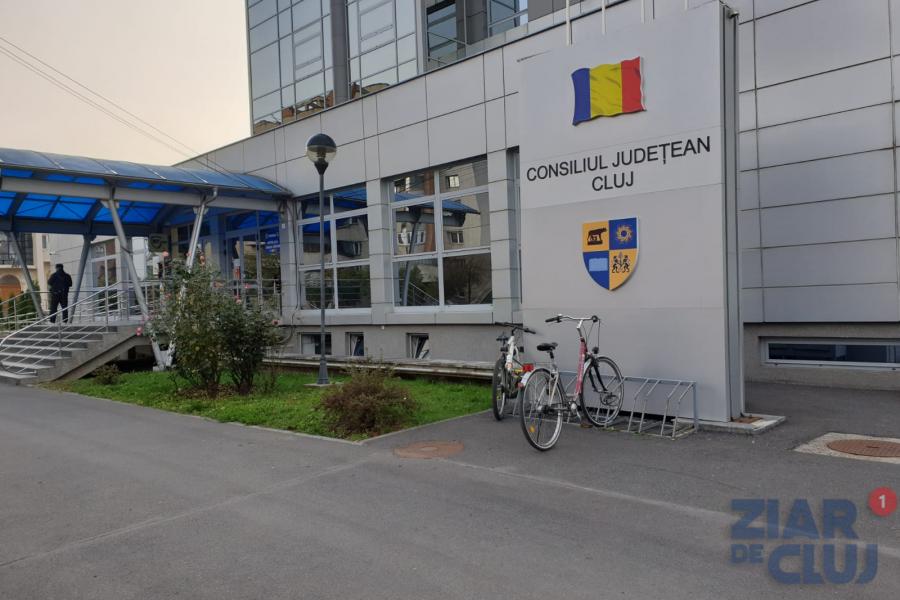 Creștere COLOSALĂ a facturilor la gaze naturale pentru clădirile Consiliului Județean Cluj. Recordul este o majorare de 545% pentru unul dintre imobile
