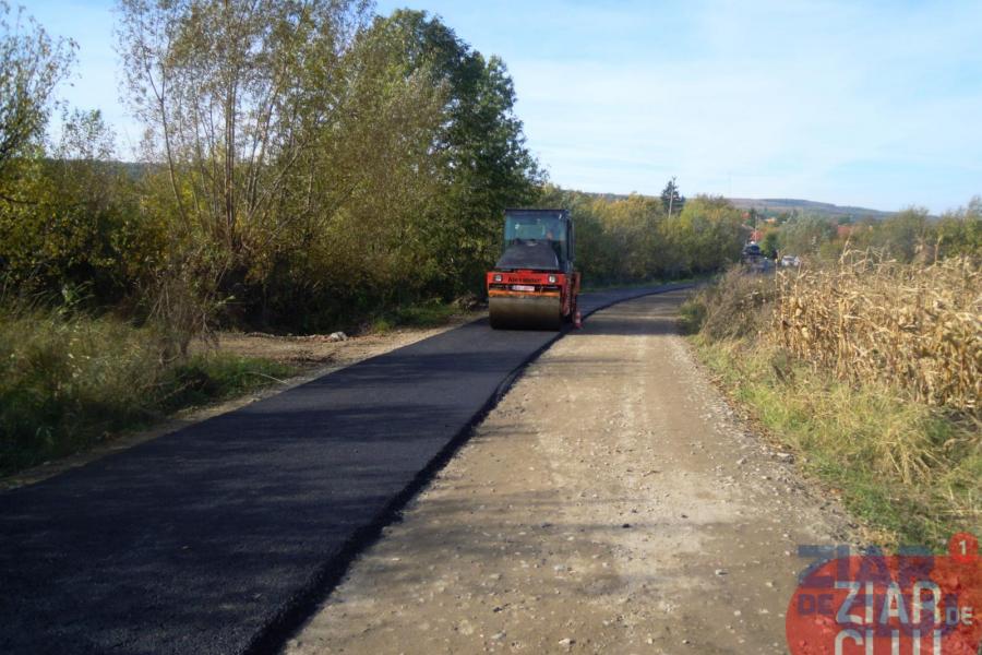 Dacia Asphalt, firma lui Gheorghe Petruț și Ioachim Cadar (fost șef la Drumuri Județene), a primit anul trecut 53 de contracte de la CJ Cluj, în timp de Drumuri și Poduri Județene SA (firma forului județean) a intrat în faliment