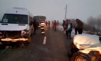 Microbuz școlar, implicat într-un accident în județul Cluj. Doi copii și un adult au fost transportați la spital cu afecțiuni ușoare