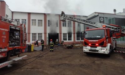 (Video) Incendiu în Cluj Napoca la o hală din Piața 1 Mai
