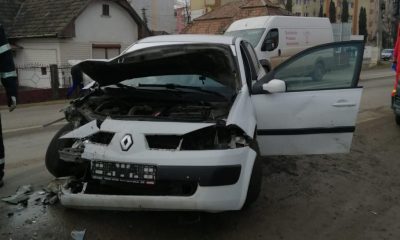 Accident între un microbuz și o mașină la Turda / Ce s-a întâmplat