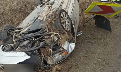 Accident pe un drum din Cluj. Un tânăr s-a dat peste cap cu mașina