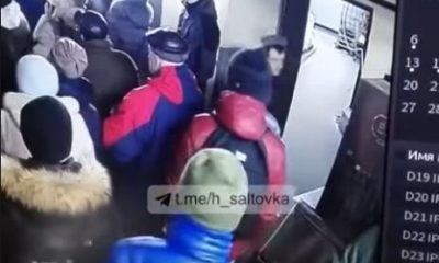 Imagini-șoc! Oameni stând la rând, loviți de un proiectil într-un supermarket din Ucraina