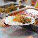 Patru restaurante din Cluj Napoca oferă mese calde gratuite refugiaților ucraineni