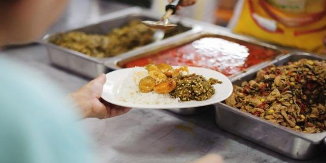 Patru restaurante din Cluj Napoca oferă mese calde gratuite refugiaților ucraineni