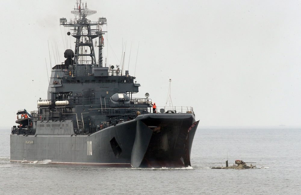 Sute de marinari ruși refuză să coboare pe uscat pentru a lupta în Ucraina