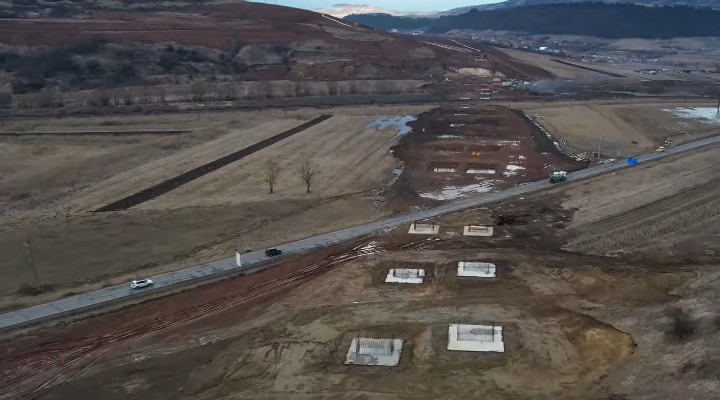 (Video) Progres pe Autostrada Transilvania. Constructorul român lucrează „la motoare turate”