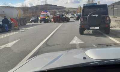 Accident cu două mașini pe Cluj - Turda. Traficul, dat peste cap