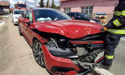 Accident cu trei mașini pe un drum din Cluj. Incidentul, anunțat prin sistemul de alertă eCall
