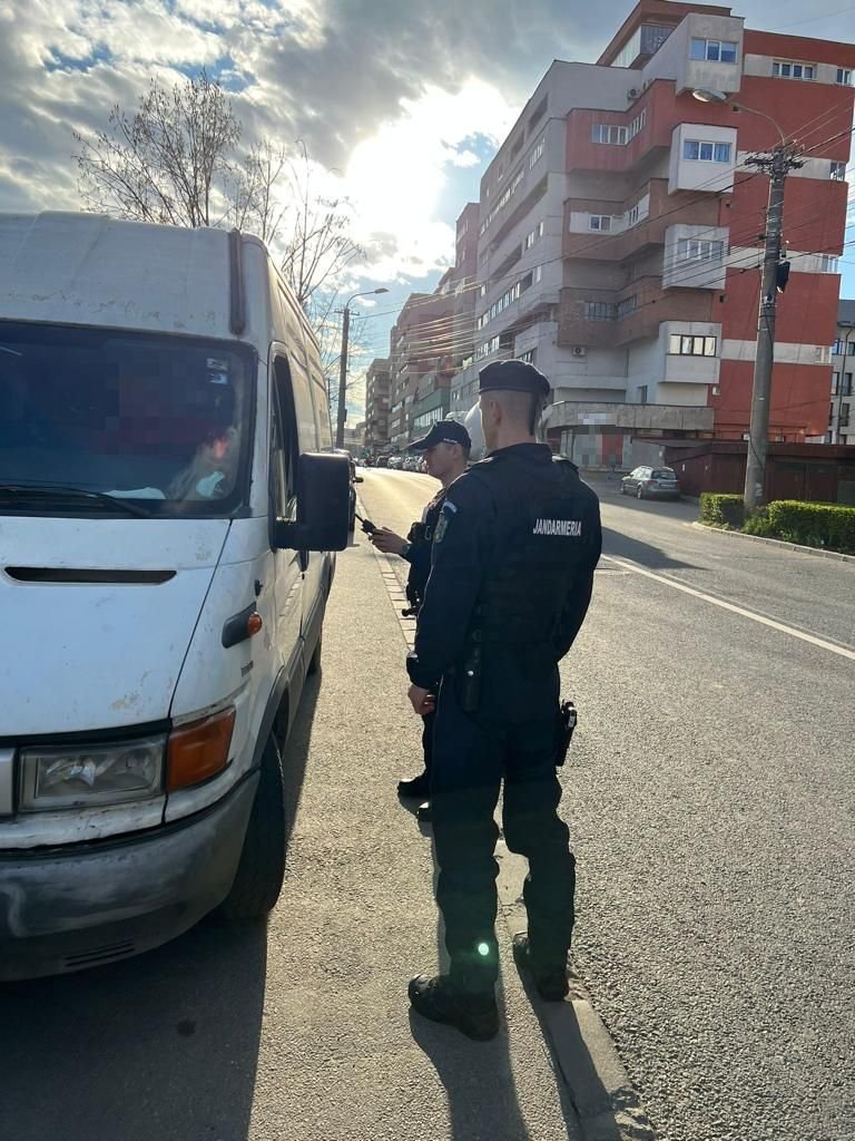 "Curățenie de primăvară" la Cluj-Napoca! Orașul, împânzit cu polițiști și jandarmi/ Sute de amenezi în doar câteva ore