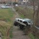 (Foto) Cluj: S-a crezut zmeu. Un clujean a aterizat cu BMW-ul pe scările de lângă Podul IRA 1