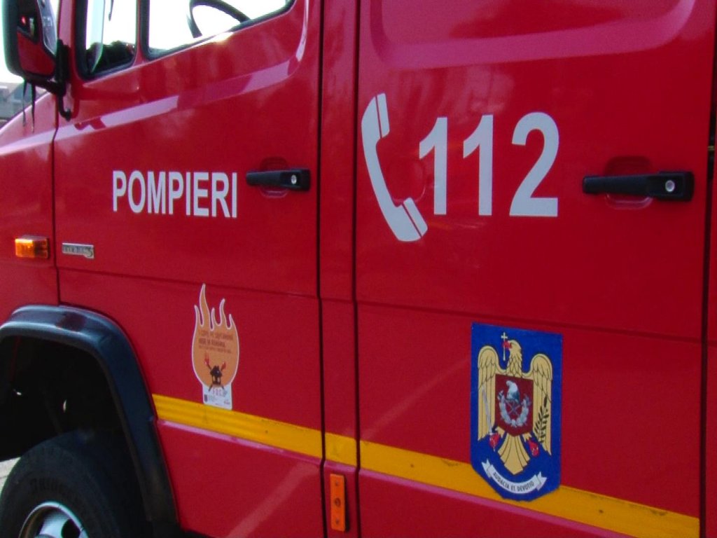 Incendiu în localitatea clujeană Copăceni. Pompierii au intervenit cu două autospeciale