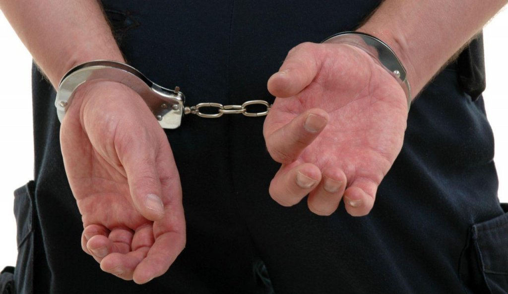 Un clujean a ajuns în arest după ce a agresat o femeie timp de trei ani
