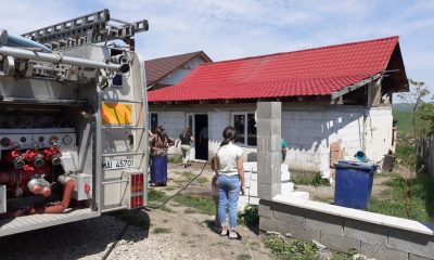 Cluj: Incendiu la o casă din Frata / Un bărbat cu arsuri a ajuns la spital