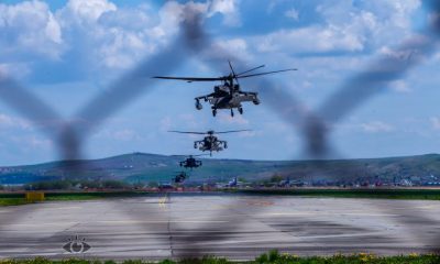 (Foto) Elicoptere de luptă ale SUA, Black Hawk, pe Aeroportul din Cluj