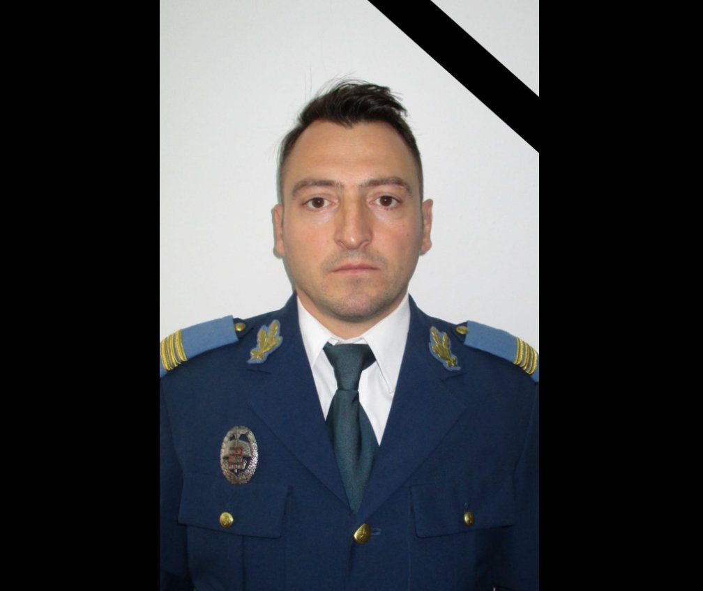 Mesajul ministrului Dîncu, după moartea parașutistului militar de la Baza Câmpia Turzii: „Le sunt și le voi fi alături”