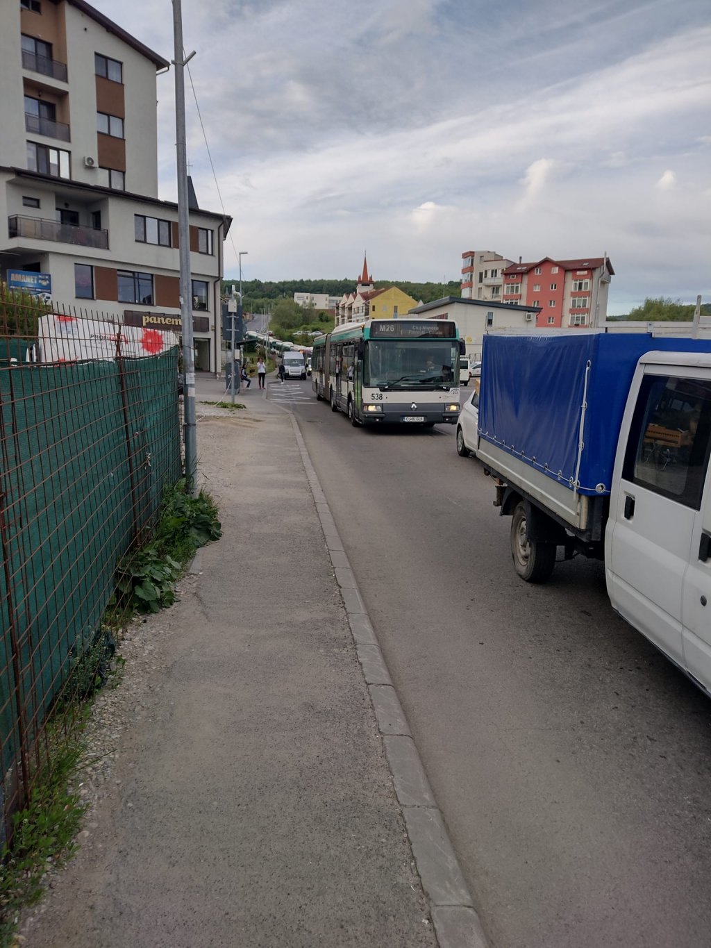 Trafic blocat în Florești: "Am făcut 2 h jumate până în Cluj... un prieten m-a apostrofat: nu veneai oare de la Oradea?"