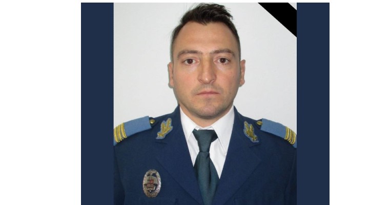 Un paraşutist de la Baza Câmpia Turzii a murit. Avea două paraşute, niciuna nu i s-a deschis - surse