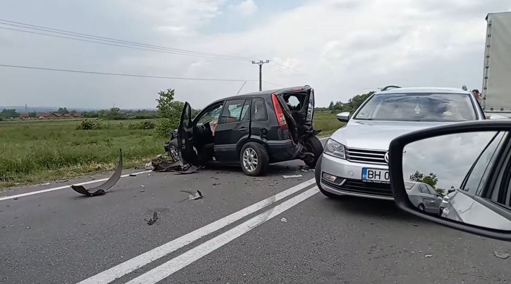 Accident cu 7 mașini pe Cluj-Oradea. Traficul rutier a fost blocat pe ambele sensuri