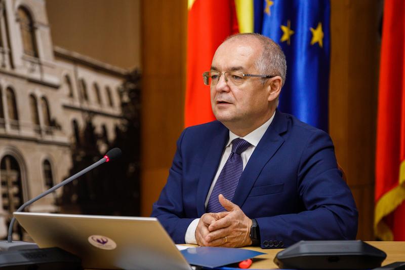 Clujul nu „predă” creșele Bucureștiului. Emil Boc: „Am rezolvat situația de criză de la creșele din oraș - păstrăm personalul și drepturile salariale”