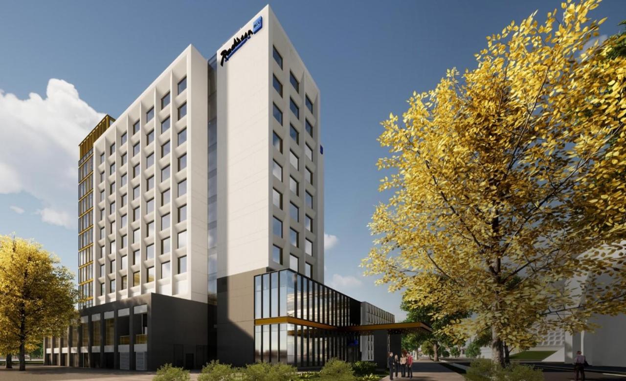 Cluj: 3.000 de euro, pachetul pe 4 nopți la hotelul de cinci stele Radisson Blu, în perioada Untold 1