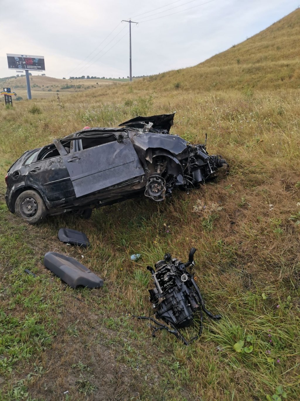 Accident GRAV de circulație la Cluj. Tânăr de 19 ani, scos din mașină cu descarcerarea