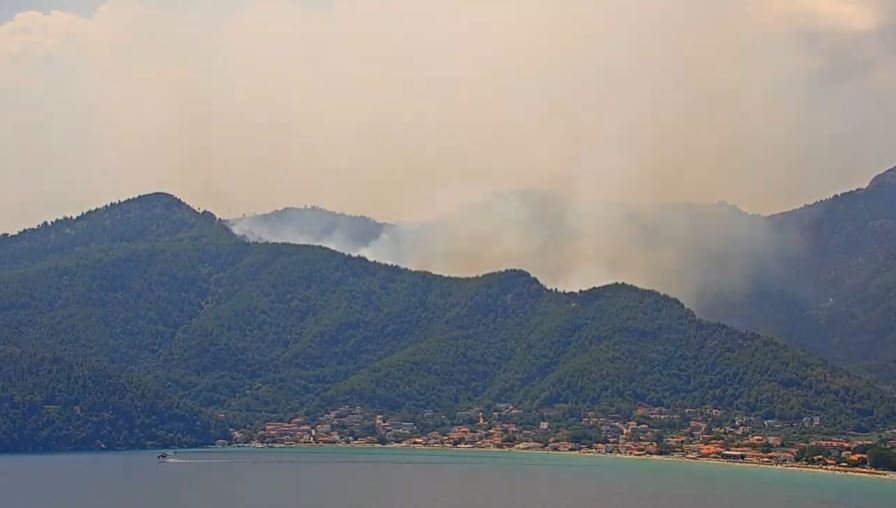 Incendiul din Thassos. MAE: Autorităţile elene au dispus evacuarea persoanelor din zonă