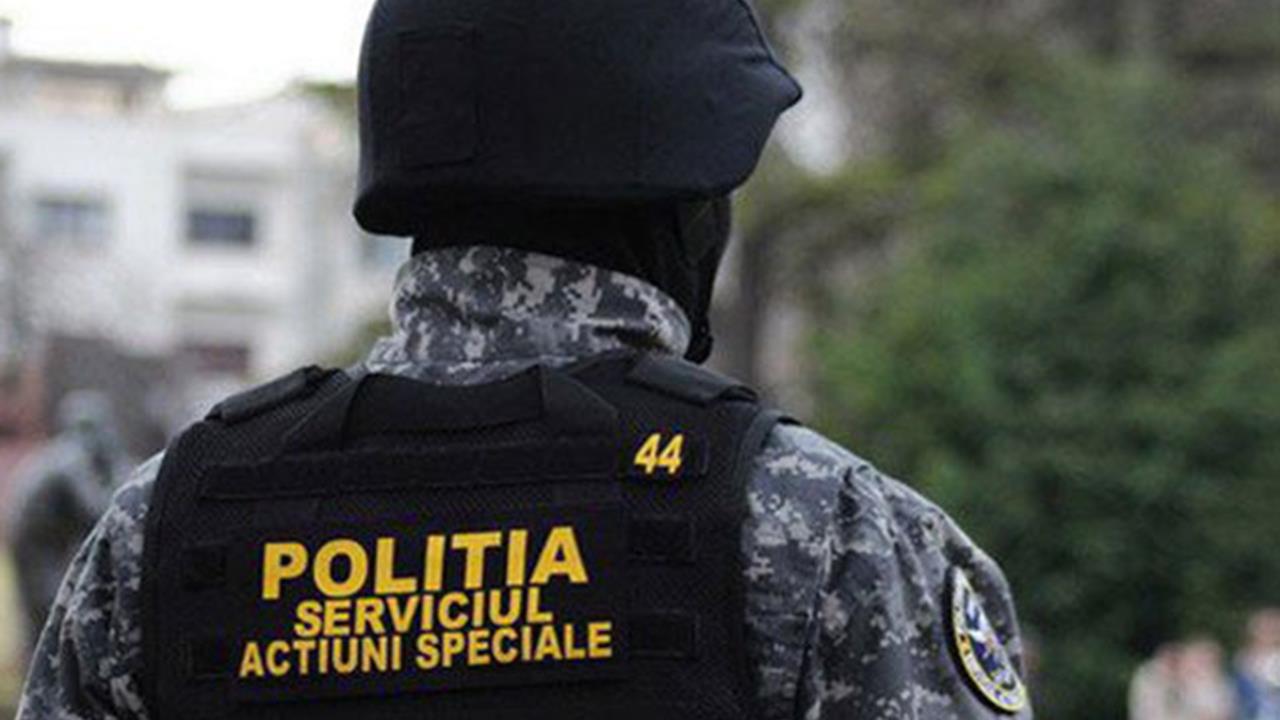 Cluj. Focuri de armă, polițist lovit în față pentru muzică dată mai tare, la Cămărașu 1
