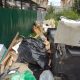 Din nou s-a adunat un puhoi de gunoaie pe o stradă din Florești, deşi pot fi predate GRATIS la centrul de colectare
