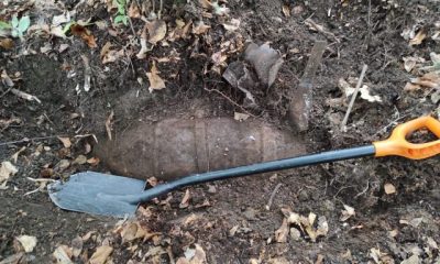 (Foto) Bombă de 100 de kilograme găsită în apropiere de Cluj Napoca, în Pădurea Făget