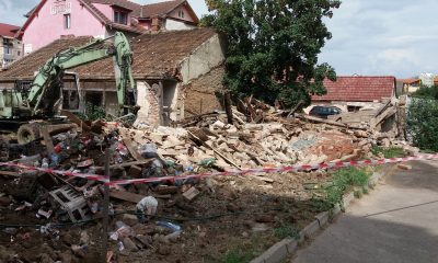 Primăria Cluj demolează casele construite ilegal. „În urma deciziei judecătorești, firma va intra și va desființa construcțiile ilegale” 1