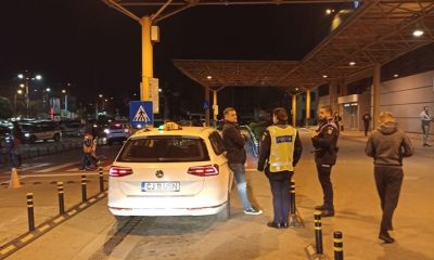Clujenii se plâng  în continuare de comportamentul taximetriștilor de la aeroport: "A refuzat clienți și indicațiile polițiștilor"
