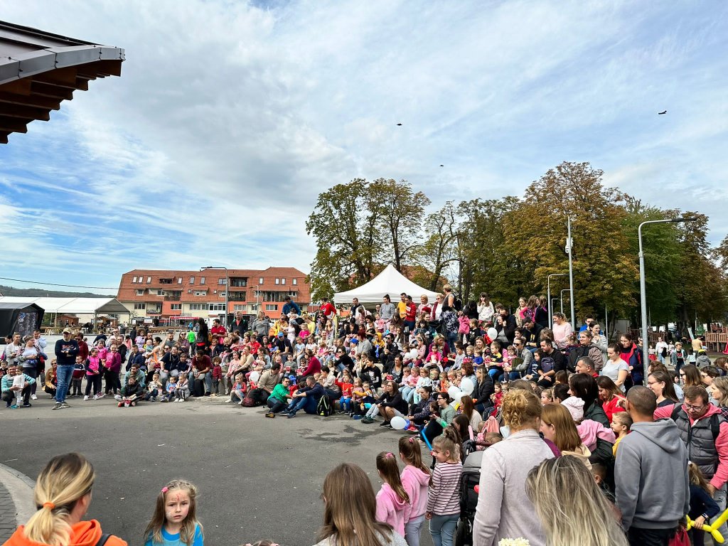 Florești Fest ziua a doua. Cum se distrează copiii în Parcul Poligon din localitatea clujeană? Concert VUNK