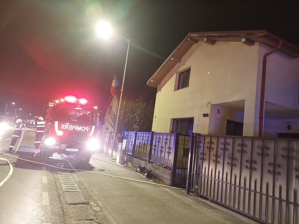 Incendiu la o casă din Florești
