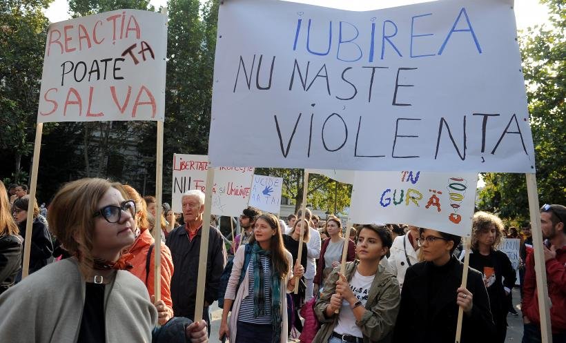 Marș pentru combaterea violenței împotriva femeilor, la Cluj-Napoca