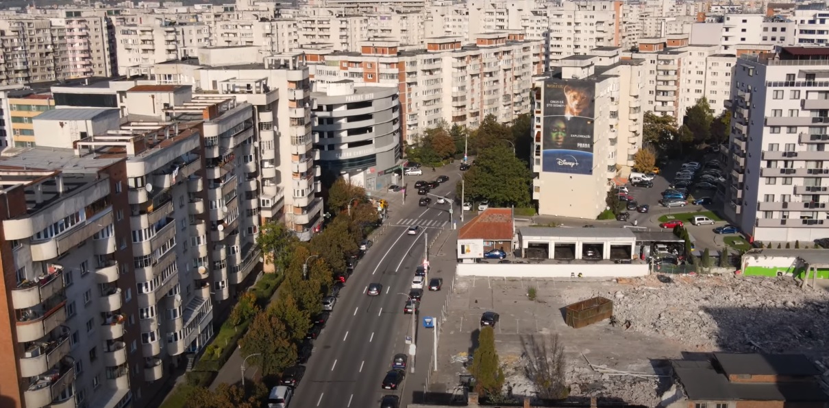 (Video) Cluj: Se demolează un supermarket, se ridică un bloc de 9 etaje 1