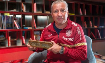 Dan Petrescu, Antrenorul Anului 2022: „Sunt foarte fericit cu acest trofeu la mine în mână. Sper să mai vină și în viitor”