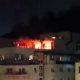 Flăcările au cuprins mansarda unui bloc de pe strada Stejarului din Florești! A fost nevoie de intervenția pompierilor