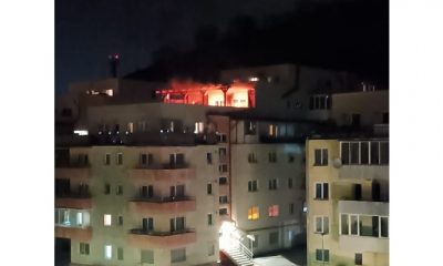 (Foto) Incendiu la mansarda unui bloc de pe strada Stejarului din Florești, Cluj