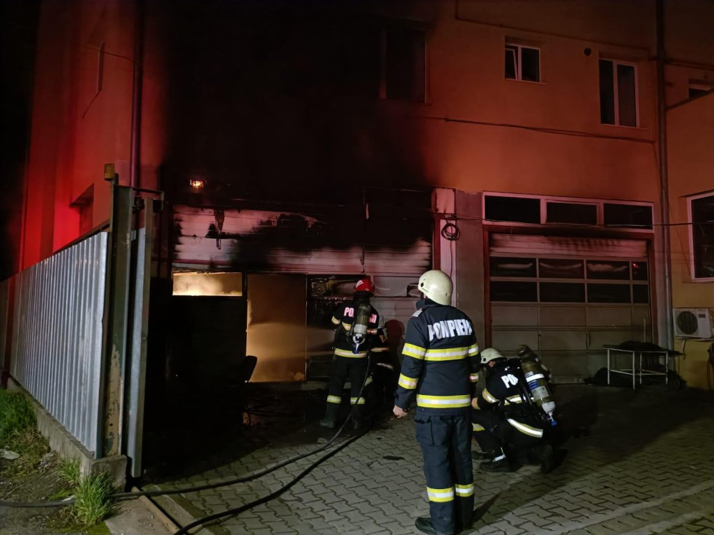 Incendiu la o spălătorie din Cluj-Napoca. De la ce a pornit focul