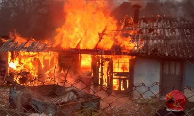 Incendiu puternic într-o gospodărie din Cluj. Au intervenit pompierii