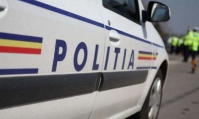 Accident în Cluj-Napoca! O mașină s-a răsturnat și se scurge combustibil din ea