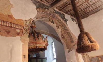 Foto Cluj. Picturi de 700 de ani şi cea mai veche şarpantă de lemn din România, în biserica din Viștea