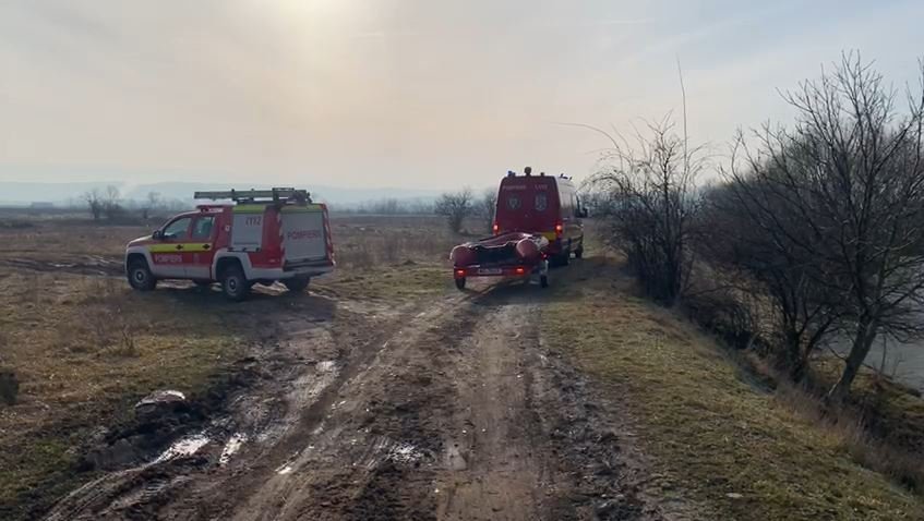 Femeia dispărută în Someș încă nu a fost găsită. Pompierii continuă căutările în zona Bulevardului Muncii
