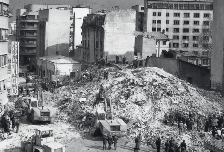 46 de ani de la cutremurul din 1977. Amintiri din Cluj de la seismul care a omorât peste 1.500 de oameni