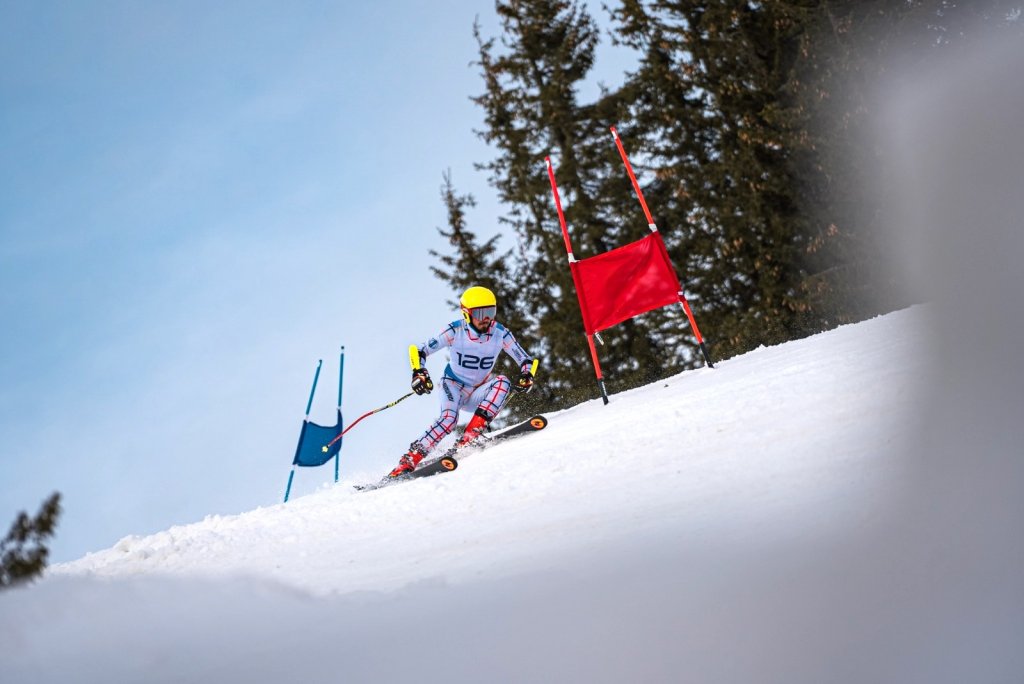 Clujul găzduiește pentru prima dată în 25 de ani o etapă națională de schi pentru copii. Mai sunt câteva zile de înscrieri
