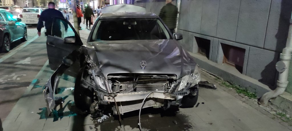 Accident în centrul Clujului. Două mașini avariate
