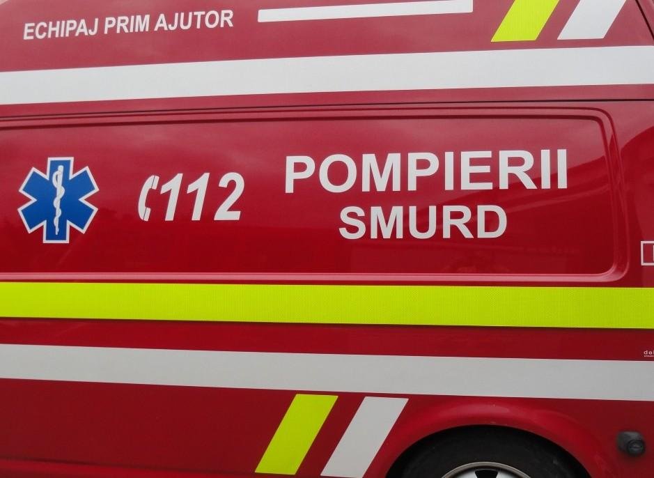 Accident cu trei mașini în Cluj-Napoca. Două persoane evaluate de echipajul SMURD au refuzat transportul la spital