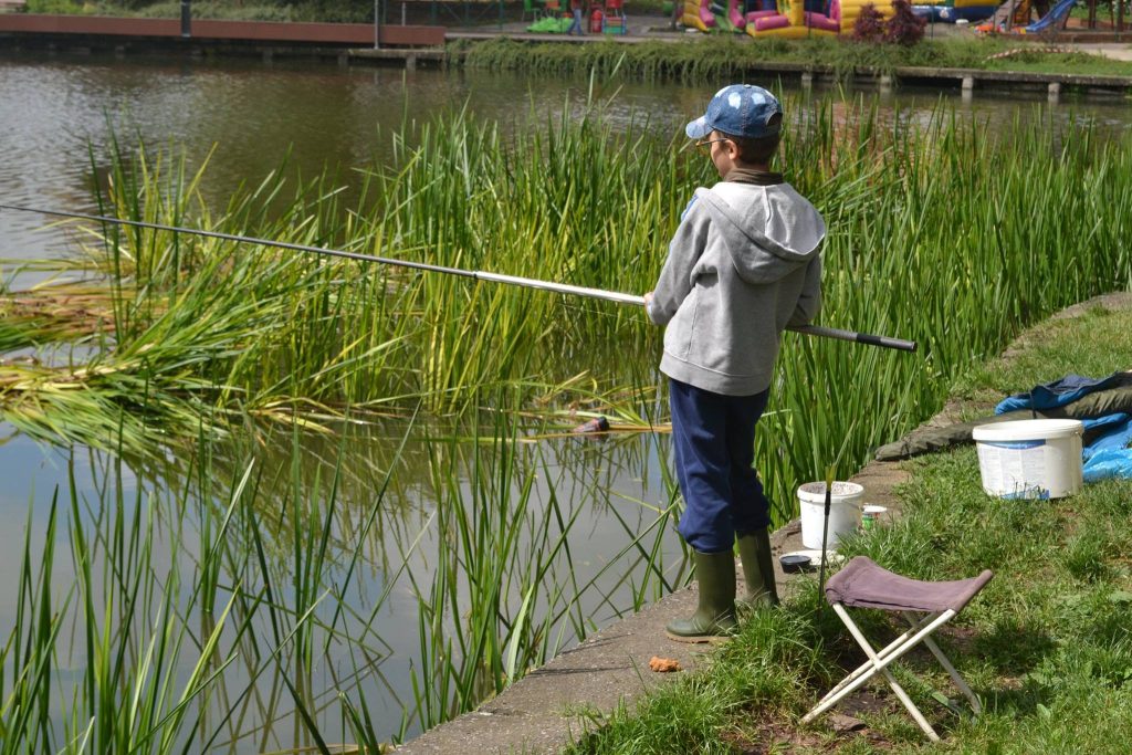 Concurs de pescuit pentru copii în Cluj Napoca, de 1 iunie