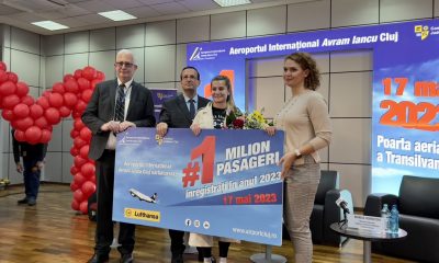 O tânără „team leader” e pasagera cu nr. 1 milion pe Aeroportul Cluj în 2023 / Ce premiu a primit și când va fi depășită borna de 2 mil. pasageri